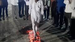 ગીર સોમનાથના દેવળીમાં રસ્તા પર અંગારા પાથરી ચાલવાની પરંપરા, જુઓ વીડિયો