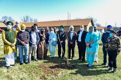 USA 'ਚ ਗੋਰਿਆਂ ਨੇ ਪੰਜਾਬੀਆਂ ਨਾਲ ਰਲ ਕੇ ਮਨਾਇਆ 'ਸਿੱਖ ਵਾਤਾਵਰਣ ਦਿਵਸ'