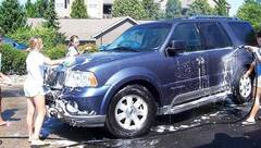 હોળીના રંગોથી ખરાબ થઇ ગઇ છે કાર? આ આસાન ટિપ્સથી ઘરે જ કરો વૉશિંગ, થઇ જશે પહેલા જેવી ચકચકાટ, જાણો TIPS