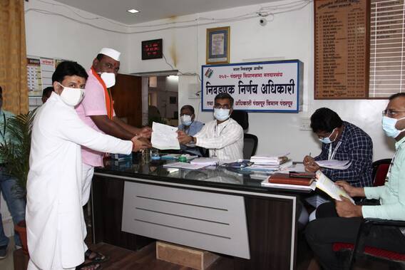 पंढरपूरमध्ये भाजप उमेदवाराचे चुलत बंधू सिद्धेश्वर आवताडेंची बंडखोरी, आवताडेंनीही भरला उमेदवारी अर्ज