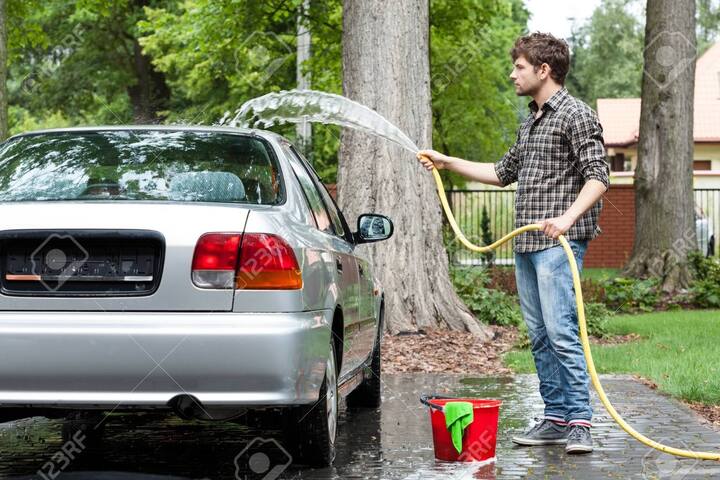 5- કાર વૉશના સમયે કાચ અને તમામ વિન્ડો બરાબર બંધ કરી દો. ક્લિનિંગ દરમિયાને પાણી અંદર જવાથી કારના ઇન્ટિરીયરને નુકશાન પહોંચી શકે છે.