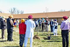 USA 'ਚ ਗੋਰਿਆਂ ਨੇ ਪੰਜਾਬੀਆਂ ਨਾਲ ਰਲ ਕੇ ਮਨਾਇਆ 'ਸਿੱਖ ਵਾਤਾਵਰਣ ਦਿਵਸ'