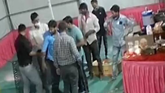 Ahmedabad: મફતમાં પિચકારી ન આપતા વેપારીને માર માર્યાનો પોલીસ પર આરોપ, જુઓ વીડિયો
