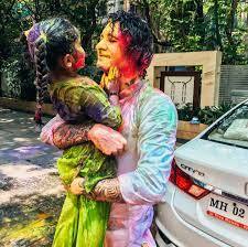 IN PICS: Sunny Leone ਨੇ ਖੂਬ ਮਸਤੀ ਕਰਦਿਆਂ ਮਨਾਈ Holi, ਪਤੀ ਨਾਲ ਰੋਮਾਂਟਿਕ ਤਸਵੀਰਾਂ ਕੀਤੀਆਂ ਸ਼ੇਅਰ