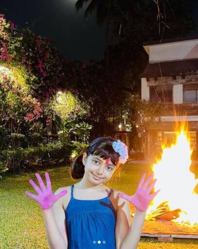 Aaradhya Bachchan- Aishwarya Rai shared this picture of her daughter from the Bachchan's Holi celebration this year.[pic credit: Instagram/ Aishwarya Rai Bachchan]