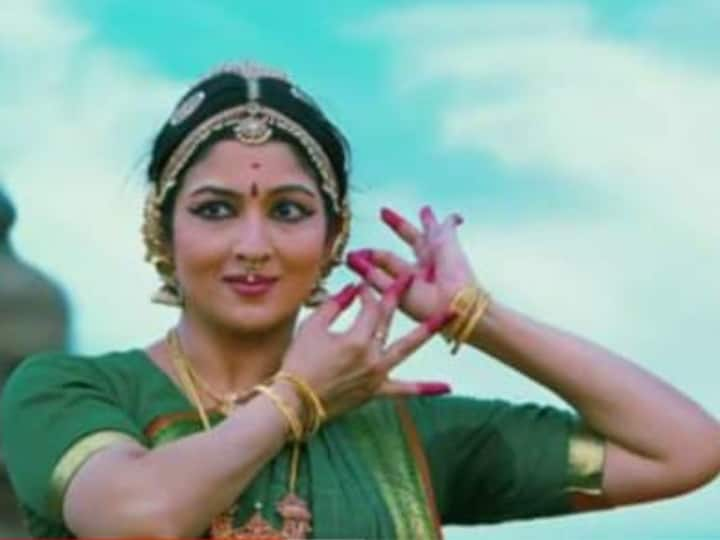 Tamil Nadu BJP Gets Trolled For Using Srinidhi Chidambaram’s Dance Clip To Promote The Party’s Symbol Tamil Nadu BJP Uses Srinidhi Chidambaram’s Dance Clip In A Botched Attempt To Promote The Party’s Symbol