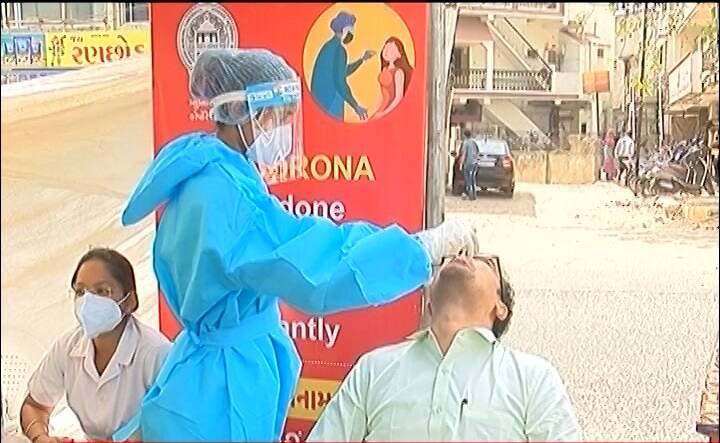 Coronavirus Update: Gujarat records more than 2300 cases with nine more deaths reported Gujarat Corona Cases Update: રાજ્યમાં આજે કોરોનાના રેકોર્ડબ્રેક 2300થી વધુ કેસ નોંધાયા, વધુ નવ લોકોનાં મોત 