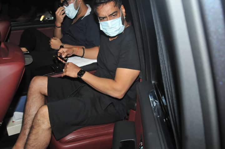 The 'Maidaan' actor can be seen wearing a black t-shirt and black bottoms as he stepped out in the city post his shoot. (Image courtesy - Manav Manglani)