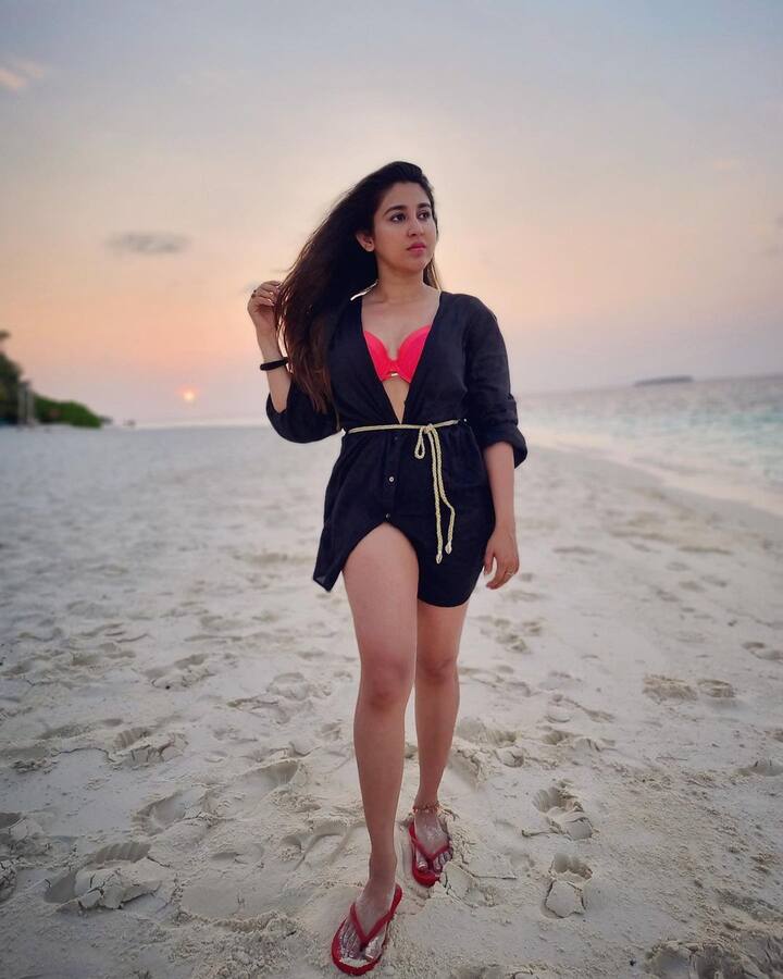 ঐন্দ্রিলা সেন, বাংলা ধারাবাহিকের অত্য়ন্ত পরিচিত মুখ। আজ তার জন্মদিনে কোথায় আছেন তিনি? কিভাবে কাটাচ্ছেন এই বিশেষ দিনটি?