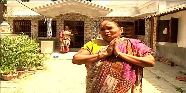 WB Phase 2 Voting Trinamool agent mother cries Nandigram over fears riots Nandigram Phase 2 Voting: ‘যেতে দেব না ছেলেকে’, কান্না তৃণমূল এজেন্টের মায়ের