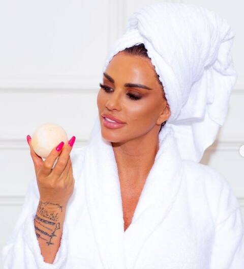 Katie Price vows to take used silicone breast implants to the 'afterlife'  when she dies - Irish Mirror Online