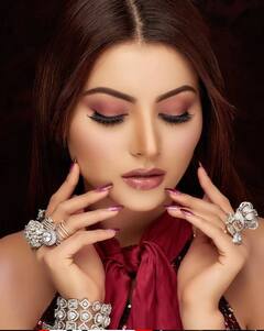 ਉਰਵਸ਼ੀ ਰੌਤੇਲਾ ਦੀਆਂ ਤਸਵੀਰਾਂ ਦਾ ਸੋਸ਼ਲ ਮੀਡੀਆ 'ਤੇ ਕਹਿਰ