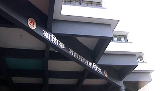 Nashik मनपासमोर oxygen cylinderसह आंदोलन करणाऱ्या Corona रुग्णाचा मृत्यू