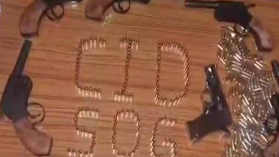 West Bengal Election 2021: ডানকুনি টোলপ্লাজা থেকে গ্রেফতার ভিনরাজ্যের অস্ত্র পাচারকারী, বজবজ, ভাঙড় থেকে উদ্ধার বোমা