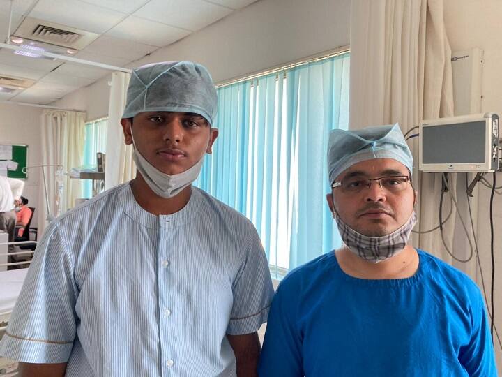 Wockhardt Hospitals Successful treatment 17-year-old varicose veins, treatment Maharashtra Medical Success Story: 'व्हेरिकोज व्हेन्स’ आजाराने पीडित 17 वर्षीय तरूणावर यशस्वी उपचार, वोक्हार्ट रूग्णालयात उपचार