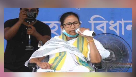 Mamata Banerjee Rally: ‘মার মুখ দেখেই জয় করব সারা জগৎটাকে’, জনসভায় স্বরচিত কবিতা পাঠ মমতার