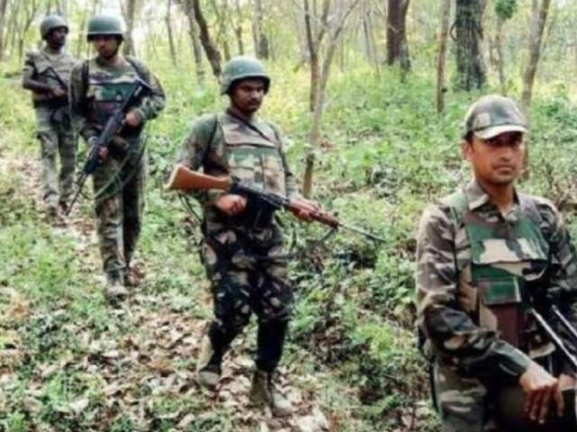 Chhattisgarh: 5 CRPF commandos injured in exchange of fire with Naxals