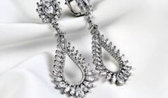 શનિવારે આ વસ્તુઓ કોઇને ન આપશો ભેંટ, શનિદેવ થશે ક્રોધિત અને આ મુશ્કેલીનો કરવો પડશે સામનો