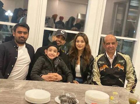 ਬਿੱਗ ਬੌਸ 13 'ਚ ਹਿੱਸਾ ਲੈਣ ਮਗਰੋਂ ਸ਼ਹਿਨਾਜ਼ ਗਿੱਲ ਕਾਪੀ ਪਾਪੂਲਰ ਹੋ ਚੁੱਕੀ ਹੈ।