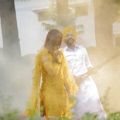 ਕਿਸਨੂੰ ਖੱਬੀ ਸੀਟ 'ਤੇ ਬਿਠਾਉਣ ਦੀ ਤਿਆਰ 'ਚ ਹੈ Ammy Virk, ਵੇਖੋ ਖਾਸ ਤਸਵੀਰਾਂ