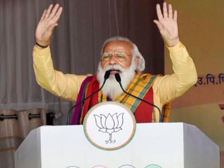 Assam Elections: Narendra Modi, PM Halts Speech Asks Doctor To Attend BJP Worker Who Fainted WATCH | PM Modi Halts Speech In Assam Rally, Asks PMO Doctors To Attend Dehydrated BJP Worker