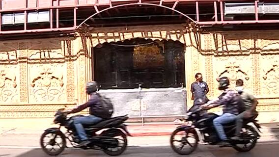 #Lockdown PMPML बससेवा बंद असल्याने पुण्यात रिक्षासाठी गर्दीची शक्यता, पुणेकरांची मोठी गैरसोय