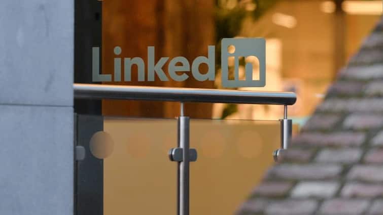 LinkedIn share top 25 companies list TCS On TOP LinkedIn List: टीसीएस को मिला पहला स्थान, लिंक्डइन ने जारी की टॉप 25 कंपनी की लिस्ट