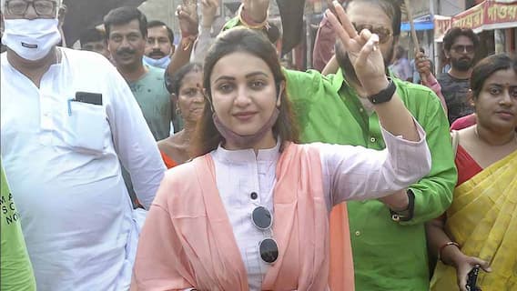 ৭টায় বাংলা (১): প্রচারে গিয়ে ভোটারদের 'হুমকি', কৌশানী মুখোপাধ্যায়ের বিরুদ্ধে অভিযোগ বিজেপির