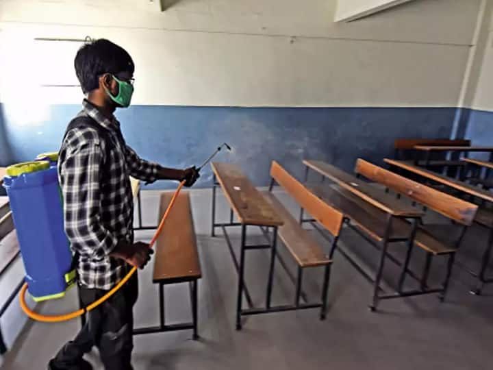 In this school of Surendranagar, 38 students and 4 teachers tested corona positive સુરેન્દ્રનગરની આ સ્કૂલમાં એક સાથે 38 વિદ્યાર્થી અને 4 શિક્ષકો Corona પોઝિટિવ આવતા ખળભળાટ