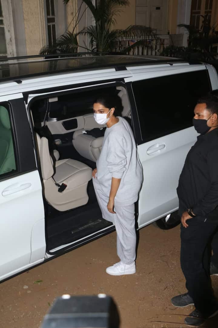 Deepika Padukone will be next seen starring in '83', 'Pathan', 'Fighter', the untitled movie with Prabhas, Shakun Batra's untitled next and others. (Image courtesy - Manav Manglani)