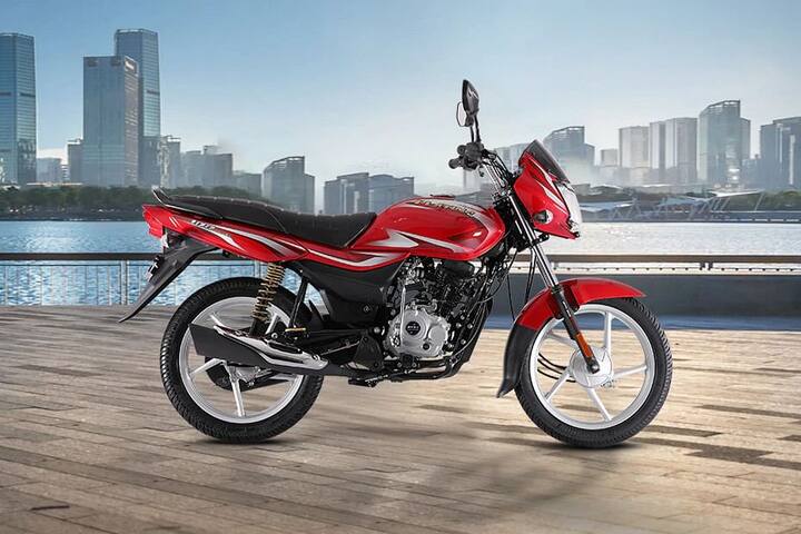 Bajaj Platina 100-ਇਹ CT 100 ਦਾ ਅਪਗ੍ਰੇਡ ਤੇ ਥੋੜ੍ਹਾ ਸਟਾਈਲਿਸ਼ ਵਰਜ਼ਨ ਹੈ। ਇਹ ਤਿੰਨ ਵੇਰੀਐਂਟਸ ਕਿੱਕ ਸਟਾਰਟ ਇਲੈਕਟ੍ਰਿਕ ਸਟਾਰਟ ਤੇ ਇਲੈਕਟ੍ਰਿਕ ਸਟਾਰਟ ਫ਼੍ਰੰਟ ਡਿਸਕ ਵੇਰੀਐਂਟਸ ਵਿੱਚ ਉਪਲਬਧ ਹੈ। ਇੰਜਣ 102CC ਸਿੰਗਲ ਸਿਲੰਡਰ ਯੂਨਿਟ ਹੈ ਤੇ ਚਾਰ ਸਪੀਡ ਗੀਅਰ ਬਾਕਸ ਨਾਲ ਆਉਂਦਾ ਹੈ। ਫ਼ਿਲਹਾਲ ਇਸ ਦੀ ਕੀਮਤ 52,166 ਰੁਪਏ ਤੋਂ 63,578 ਰੁਪਏ ਹੈ।