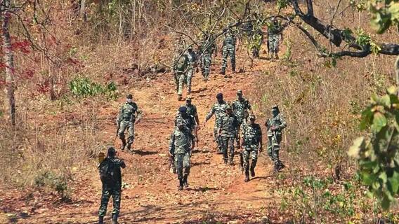 Chhattisgarh Naxal Attack: ਸ਼ਹੀਦ ਜਵਾਨਾਂ ਦੀ ਸੰਖਿਆ ਵਧ ਕੇ ਹੋਈ 22, ਅਜੇ ਵੀ ਇਕ ਜਵਾਨ ਲਾਪਤਾ Chhattisgarh Naxal Attack: ਸ਼ਹੀਦ ਜਵਾਨਾਂ ਦੀ ਸੰਖਿਆ ਵਧ ਕੇ ਹੋਈ 22, ਅਜੇ ਵੀ ਇਕ ਜਵਾਨ ਲਾਪਤਾ