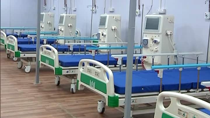 Kanpur Hailet Administration Did Not Know Number Of Present Ventilators In Hospital ANN कानपुरः वेंटिलेटर की संख्या बताने में उलझा हैलट प्रशासन, पहले 179 तो दूसरी बार में 151 हुआ आंकड़ा