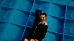 Akshay Kumar tests positive for Corona, isolates himself | Khabar Filmy Hai (04.04.2021)