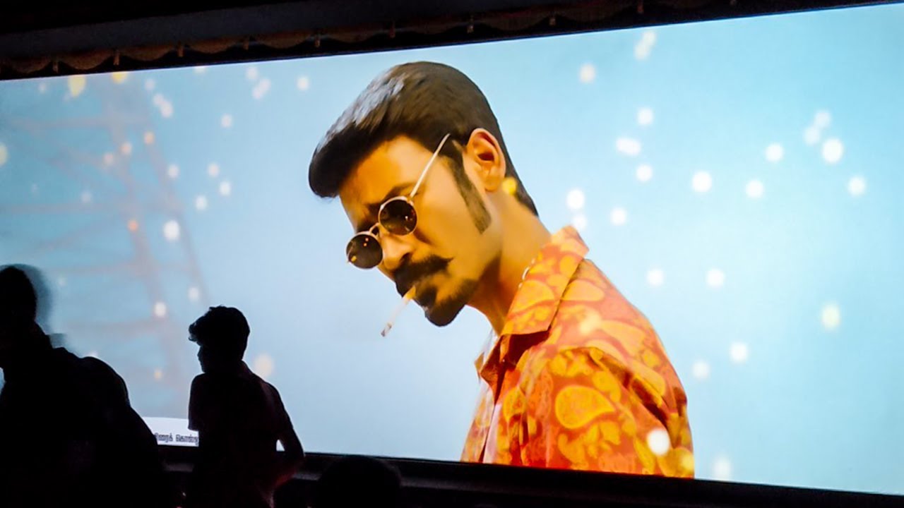 மாமனார் பாணியில் தியேட்டர் விசிட் அடிக்கும் தனுஷ்