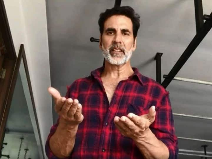 45 People from Ram Setu set tested positive for coronavirus, Akshay Kumar being hospitalised अक्षय कुमार रुग्णालयात तर 'राम सेतु'शी संबंधित 45 जण कोरोना पॉझिटिव्ह, चित्रीकरण थांबलं