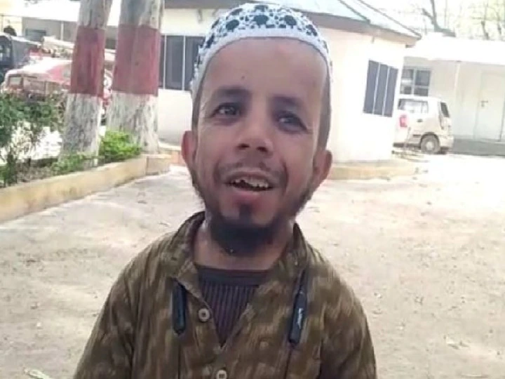 2.5 Feet Tall Azeem Mansuri Gets Engaged After Going Viral For Requesting The Police To Help Find Him A Bride