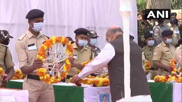 Union Home Minister Amit Shah wreath at the coffins of 14 security personnel who lost their lives in the Naxal attack வீரமரணம் அடைந்த பாதுகாப்பு படையினர் உடலுக்கு மத்திய அமைச்சர் அமித் ஷா நேரில் அஞ்சலி