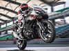 BMW G310R बाइक खरीदनी है? पहले TVS Apache RR310 से कर लें कंपेयर, जानें दोनों की कीमत और फीचर्स