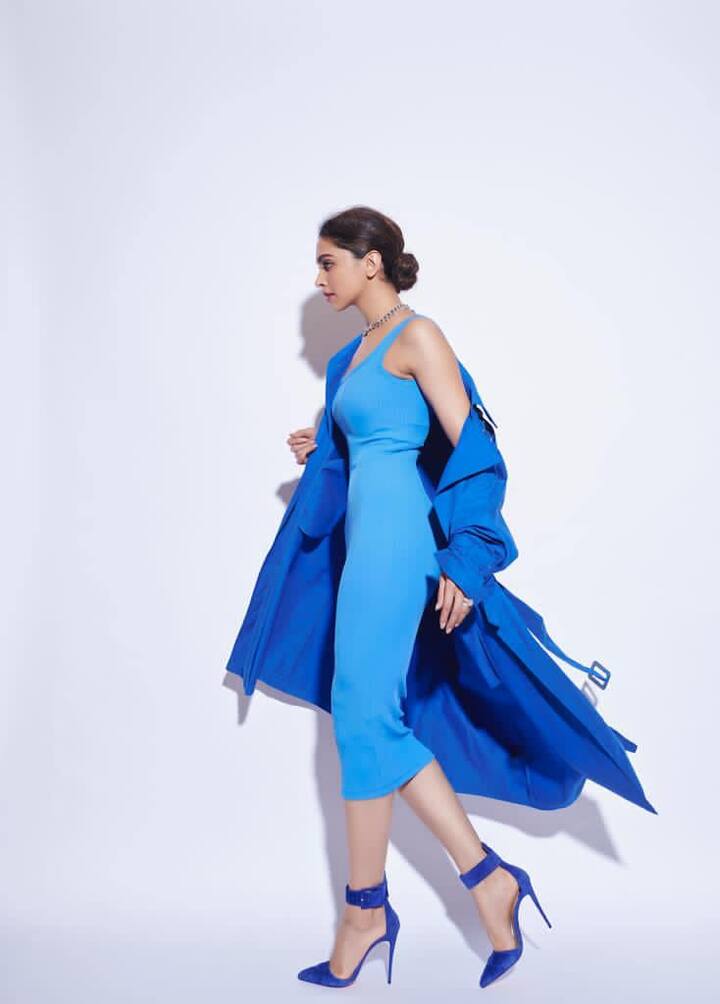 অনবদ্য অভিনয়, ঈর্ষণীয় স্টাইল স্টেটমেন্ট, স্পষ্টবক্তা, ব্যক্তিত্বশালী দীপিকা যেন বলিউডের নয়নের মণি। অনুরাগীদেরও তাই। শ্যুট শেষের সাদামাটা পোশাকেও ফের একবার মুগ্ধ করলেন দীপিকা। ছবি সৌজন্যে: দীপিকা পাডুকোনের ইনস্টাগ্রাম