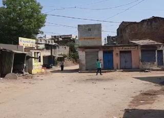 Coronavirus Lockdown : કોરોનાએ કાળો કેર વર્તાવતા મધ્ય ગુજરાતના વધુ એક ગામમાં લગાવી દેવાયું સ્વૈચ્છિક લોકડાઉન  