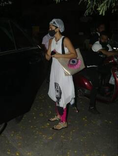 ਦੇਰ ਰਾਤ ਬੁਆਏਫ੍ਰੈਂਡ ਨਾਲ ਇਸ ਅੰਦਾਜ਼ 'ਚ ਦਿਖਾਈ ਦਿੱਤੀ ਤਾਪਸੀ ਪਨੂੰ, ਪਹਿਲਾਂ ਨਹੀਂ ਵੇਖੀਆਂ ਹੋਣਗੀਆਂ ਐਸੀਆਂ ਤਸਵੀਰਾਂ