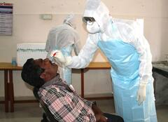 Coronavirus | पुढील चार आठवडे कठीण, सर्वांना लस देण्याच्या मागणीवर केंद्र सरकार म्हणतं...