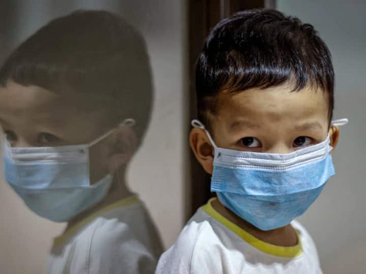 mutatant Covid-19 virus affecting children more than in first wave says Health Experts கொரோனா 2வது அலை குழந்தைகளை அதிகம் பாதிப்பதாக நிபுணர் எச்சரிக்கை