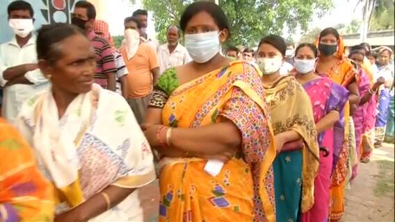 Women voters in Bengal share reasons to cast their votes | Tarakeshwar Ground Report