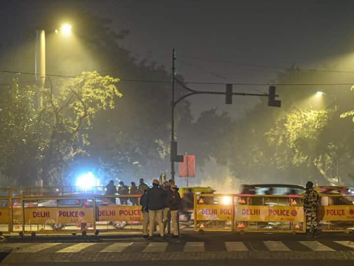 Delhi Nigh Curfew Delhi Night Curfew: Who Is Exempted & Who Needs E-Pass? All FAQs Answered Delhi Night Curfew: Who Is Exempted & Who Needs E-Pass? All FAQs Answered