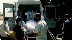 Corona: ગુજરાતના ક્યા મોટા શહેરમાં 3 કલાકમાં બહાર કઢાયા 14 મૃતદેહ, શાના કારણે બગડી શહેરની હાલત ? જુઓ વીડિયો