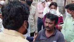 Bacchu Kadu Slaps Cook : धान्यात अफरातफर झाल्याने बच्चू कडू आक्रमक, स्वयंपाक्याच्या कानशीलात लगावली