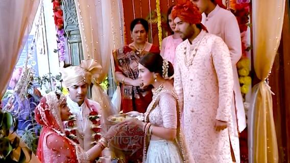 Watch latest update from the sets of Pandya Store