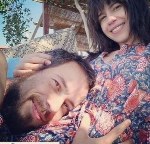 ਅਦਾਕਾਰਾ ਕਲਕੀ ਕੋਚਲਿਨ ਹਾਲ ਹੀ ਵਿੱਚ ਗਰਭਵਤੀ ਹੋਣ ਦੀ ਖ਼ਬਰ ਨਾਲ ਸਭ ਨੂੰ ਹੈਰਾਨ ਕਰ ਦਿੱਤਾ। ਉਸ ਨੇ ਬਗ਼ੈਰ ਵਿਆਹ ਤੋਂ ਬੱਚੇ ਨੂੰ ਜਨਮ ਦਿੱਤਾ ਹੈ।